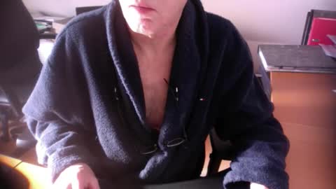 Amor2200 online show from 9, 2, 2025