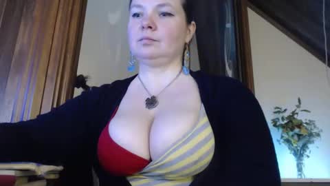 Snapshot of amorelara chatting on 17, 2, 2025 amorelara online show from 17, 2, 2025
