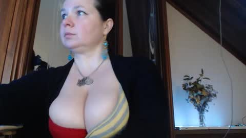 Snapshot of amorelara chatting on 22, 2, 2025 amorelara online show from 22, 2, 2025