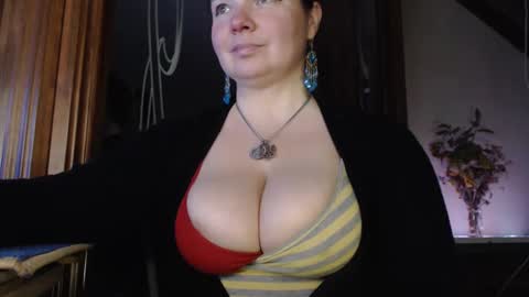 Snapshot of amorelara chatting on 3, 3, 2025 amorelara online show from 3, 3, 2025