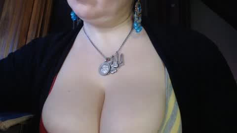 Snapshot of amorelara chatting on 4, 3, 2025 amorelara online show from 4, 3, 2025