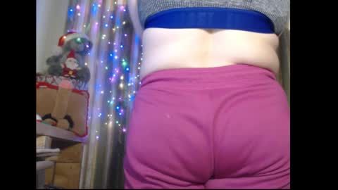 amorelara online show from 1, 12, 2025