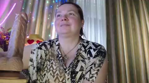 Snapshot of amorelara chatting on 10, 6, 2026 amorelara online show from 10, 6, 2026