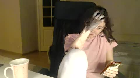 Snapshot of amoremeoww chatting on 12, 1, 2025 miss unforgettable online show from 12, 1, 2025