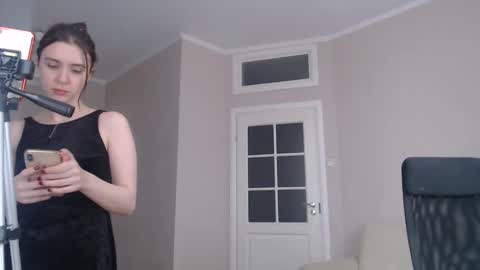 Snapshot of amoremeoww chatting on 5, 3, 2025 miss unforgettable online show from 5, 3, 2025