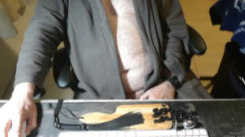 Snapshot of amslave4f chatting on 1, 8, 2026 amslave4f online show from 1, 8, 2026