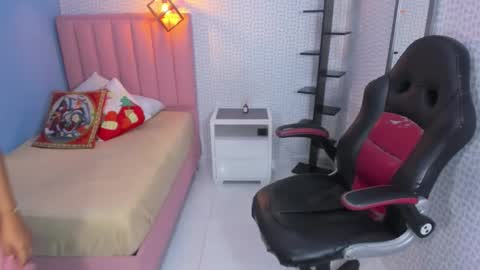 amy_dutta online show from 3, 12, 2025