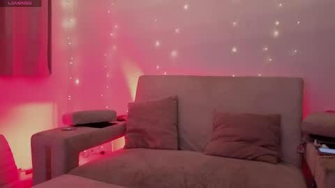 Little Slut Nicolee online show from 14, 5, 2026