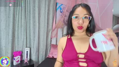 Emy Noa  online show from 28, 3, 2026