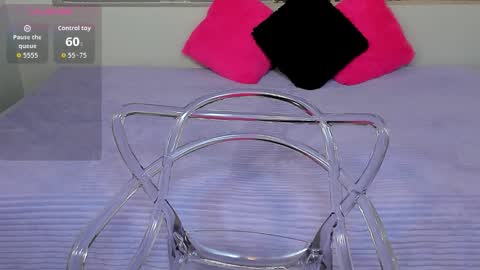 My name is AMY... Nice to meet you  thumb up me please its important online show from 9, 9, 2025