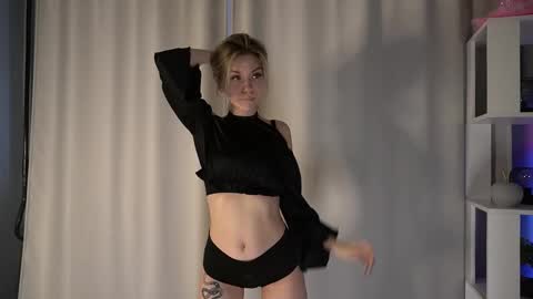 Snapshot of amylanee chatting on 18, 1, 2026 amylanee online show from 18, 1, 2026