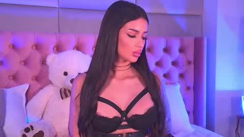 Snapshot of amyra_moon chatting on 6, 10, 2025 Amyra online show from 6, 10, 2025