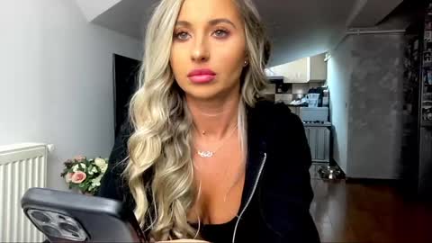 amyroberta92 online show from 13, 1, 2025