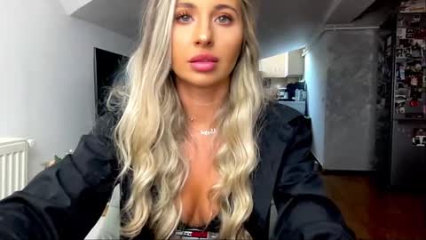 amyroberta92 online show from 30, 1, 2025