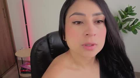 Snapshot of amyross1 chatting on 11, 10, 2025 Aleja online show from 11, 10, 2025