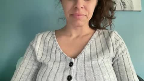 Amy Smilez online show from 2, 3, 2025