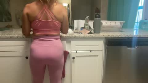 Amy Smilez online show from 18, 9, 2025