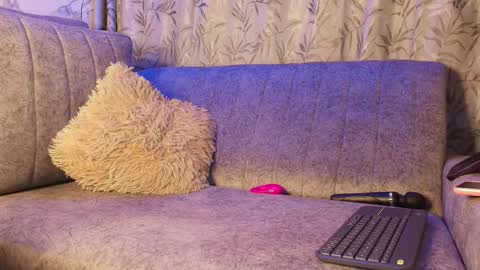 IG amyw0w   online show from 17, 1, 2026