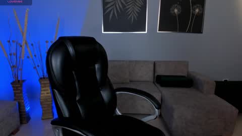 AMY WALKER online show from 5, 2, 2025