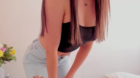 Snapshot of ana_castilo chatting on 19, 2, 2025 Ana IG an castillo 1 online show from 19, 2, 2025