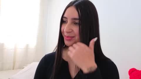 Snapshot of ana_castilo chatting on 20, 10, 2025 Ana IG an castillo 1 online show from 20, 10, 2025