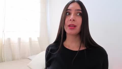 Snapshot of ana_castilo chatting on 14, 11, 2025 Ana IG an castillo 1 online show from 14, 11, 2025