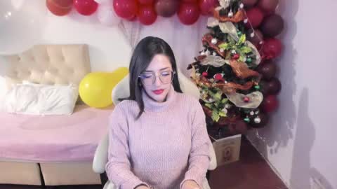 Im anna but you can call me as you want online show from 25, 12, 2024