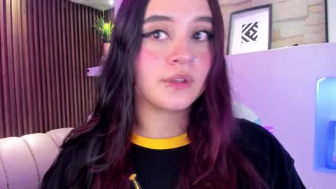 Snapshot of ana_taylor2 chatting on 5, 11, 2025 Ana online show from 5, 11, 2025