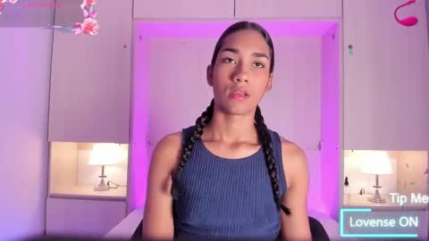 anaacollins_ online show from 28, 2, 2026
