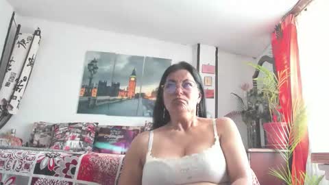 anaamature_ online show from 15, 9, 2025