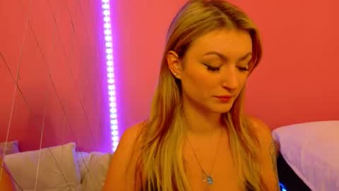 anaayss online show from 17, 12, 2025