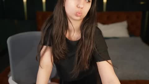 Snapshot of anabel2054 chatting on 19, 4, 2026 Sweet girls online show from 19, 4, 2026
