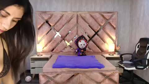 Snapshot of anabell_brown chatting on 14, 10, 2025 HI I AM ANABELL online show from 14, 10, 2025