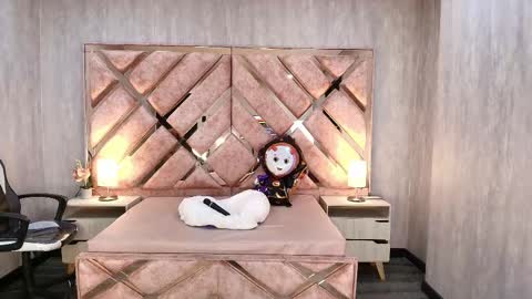 Snapshot of anabell_brown chatting on 18, 10, 2025 HI I AM ANABELL online show from 18, 10, 2025