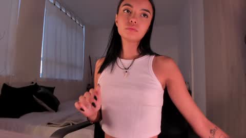 ANABEL WOLF  online show from 17, 1, 2025