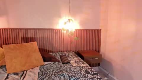 Anna online show from 6, 3, 2026