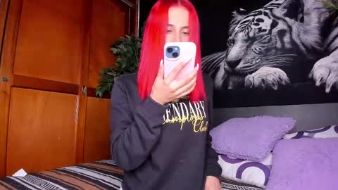 Anahi online show from 18, 2, 2025