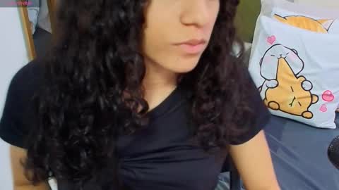 Anahi  online show from 20, 2, 2025