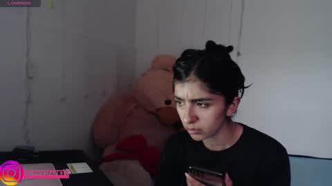 Anahi Browns online show from 6, 11, 2025