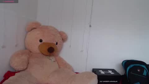 Snapshot of anahibrowns95 chatting on 2, 2, 2026 Anahi Browns online show from 2, 2, 2026