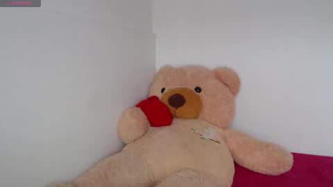 Snapshot of anahibrowns95 chatting on 21, 5, 2026 Anahi Browns online show from 21, 5, 2026
