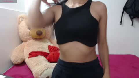 Anahi Browns online show from 25, 6, 2026