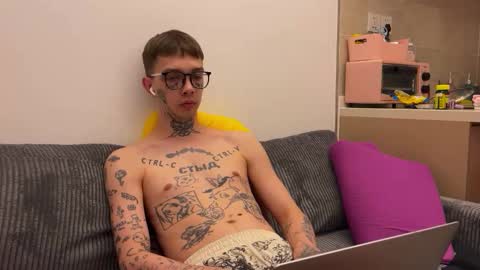 Snapshot of anahori_simon chatting on 18, 3, 2026 simon online show from 18, 3, 2026