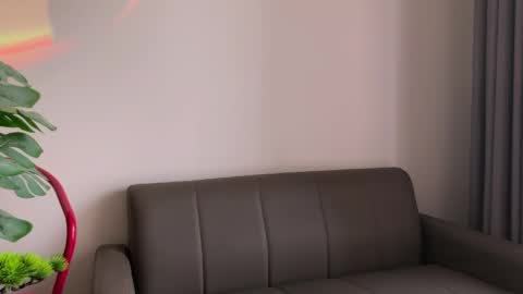 Snapshot of anahori_simon chatting on 2, 4, 2026 simon online show from 2, 4, 2026