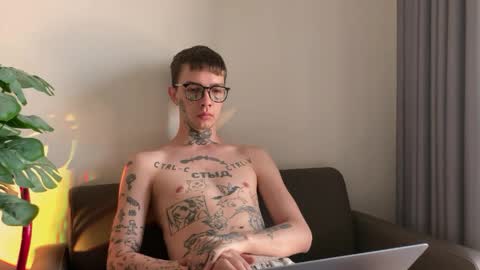 Snapshot of anahori_simon chatting on 5, 4, 2026 simon online show from 5, 4, 2026