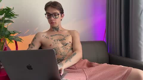 Snapshot of anahori_simon chatting on 21, 6, 2026 simon online show from 21, 6, 2026