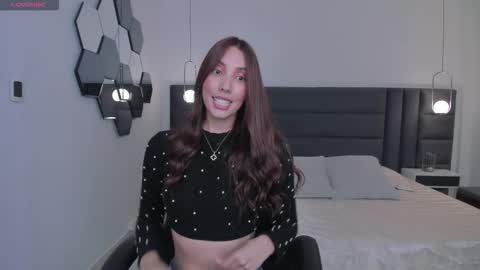 Snapshot of anaisnin1 chatting on 14, 11, 2025 Anais Nin online show from 14, 11, 2025