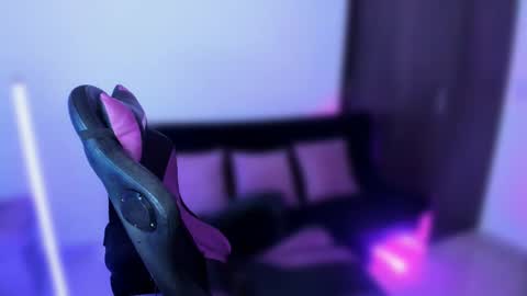      help me to get 100 thumps up  online show from 5, 1, 2025