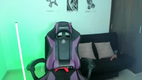      help me to get 100 thumps up  online show from 19, 2, 2025