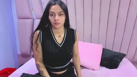 AbbyAndAntonela online show from 4, 12, 2025